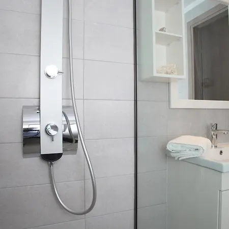 Belle Vue Apartament Episkopos