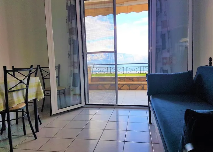 Belle Vue Διαμέρισμα *